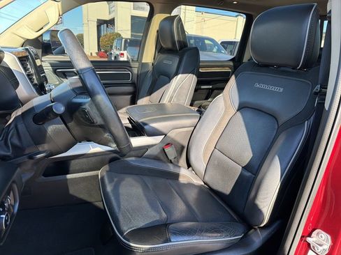 Used 2019 RAM 1500 Laramie image 31
