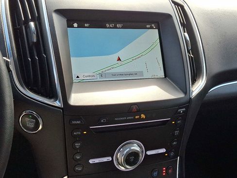 Used 2019 Ford Edge Titanium w/ Equipment Group 301A image 18