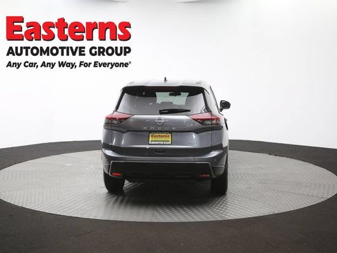 Used 2024 Nissan Rogue S AWD/4WD image 38