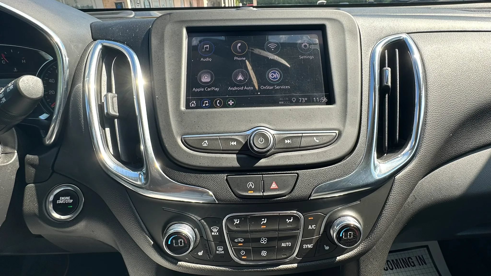 Used 2022 Chevrolet Equinox LT w/ Driver Convenience Package AWD/4WD image 19