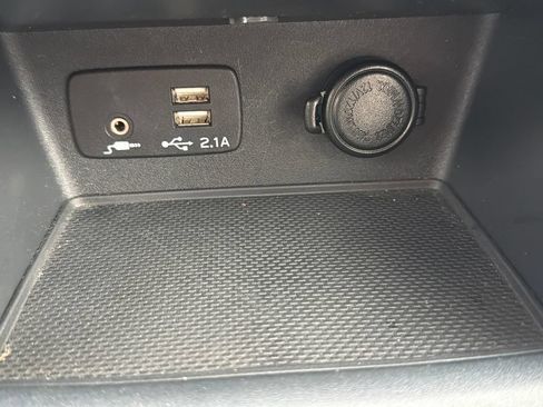 Certified 2024 Subaru Forester Premium AWD/4WD image 44