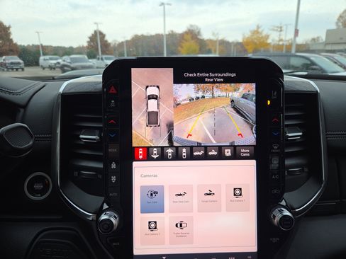 New 2026 RAM 2500 Laramie AWD/4WD image 9