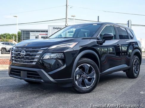 Used 2024 Nissan Rogue SV FWD image 2