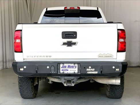 Used 2018 Chevrolet Silverado 2500 High Country w/ Duramax Plus Package AWD/4WD image 4