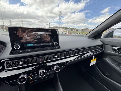 New 2025 Honda Civic Sport image 17