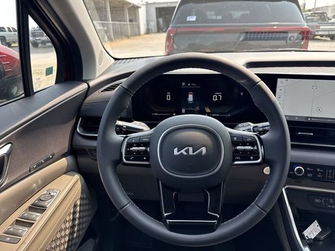 New 2026 Kia Carnival EX FWD image 14