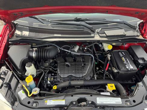 Used 2012 Dodge Grand Caravan SXT w/ Security Group FWD image 39