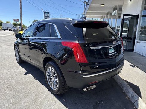 Used 2017 Cadillac XT5 Luxury w/ Driver Awareness Package AWD/4WD image 4