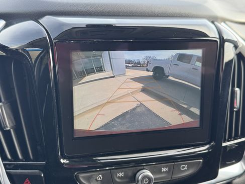 Used 2019 Chevrolet Traverse LT image 21