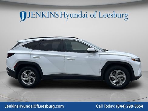 Used 2024 Hyundai Tucson SEL FWD image 3