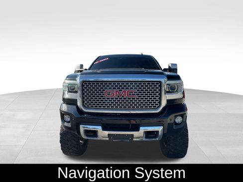 Used 2015 GMC Sierra 2500 Denali w/ Duramax Plus Package image 2