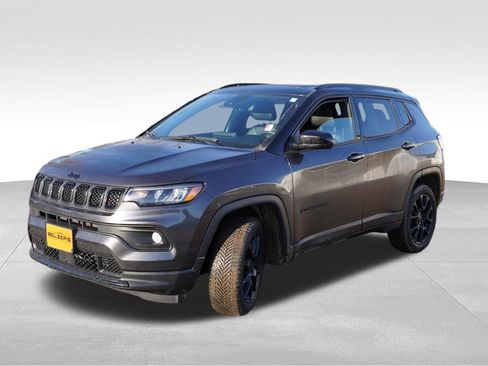 Used 2023 Jeep Compass Altitude w/ Sun and Sound Group image 11