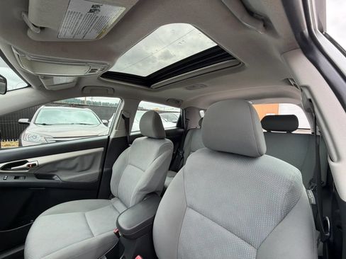 Used 2009 Toyota Matrix S FWD image 20
