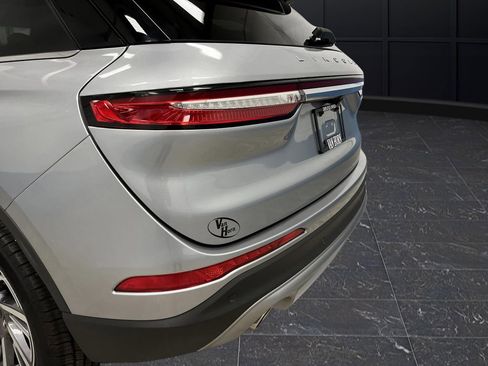 Used 2024 Lincoln Corsair AWD image 34