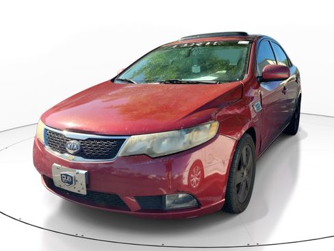 Used 2011 Kia Forte SX w/ Leather Pkg FWD image 3