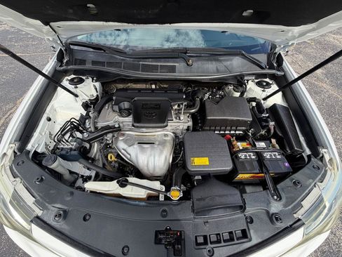 Used 2014 Toyota Camry SE FWD image 19