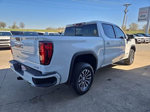 Used 2021 GMC Sierra 1500 AT4 w/ AT4 Value Package AWD/4WD image 11