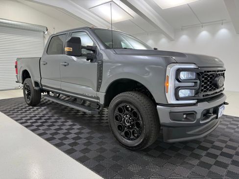 Used 2026 Ford F250 Lariat w/ Black Appearance Package image 1