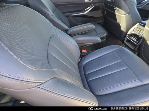 Used 2021 BMW X7 M50i image 30