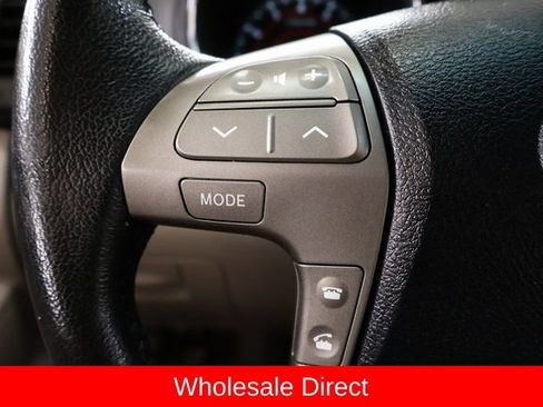 Used 2010 Toyota Highlander Limited AWD/4WD image 19