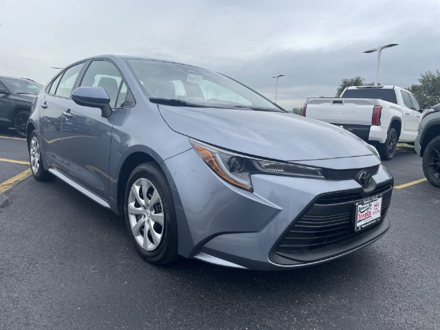 Used 2025 Toyota Corolla LE FWD image 10