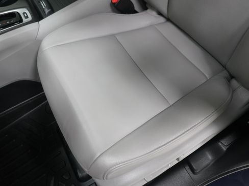Used 2017 Honda Pilot EX-L image 12