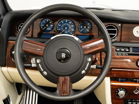 Used 2008 Rolls-Royce Phantom Drophead Coupe RWD image 15