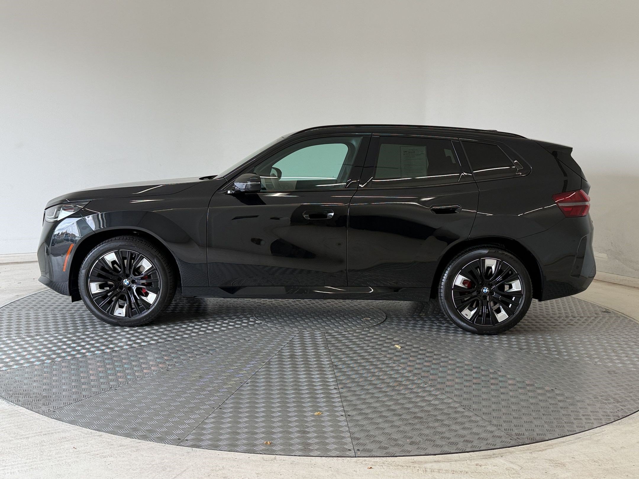 Used 2025 BMW X3 xDrive30i w/ M Sport Package AWD/4WD image 2