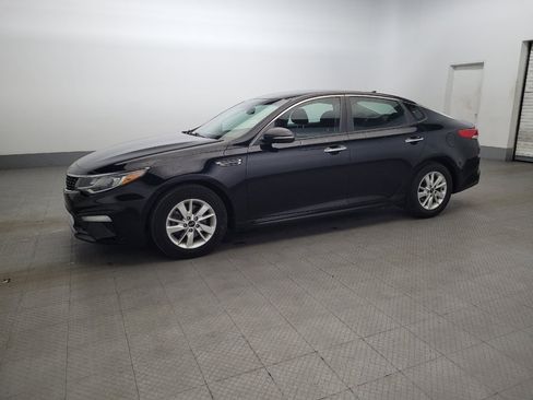 Used 2019 Kia Optima LX image 2