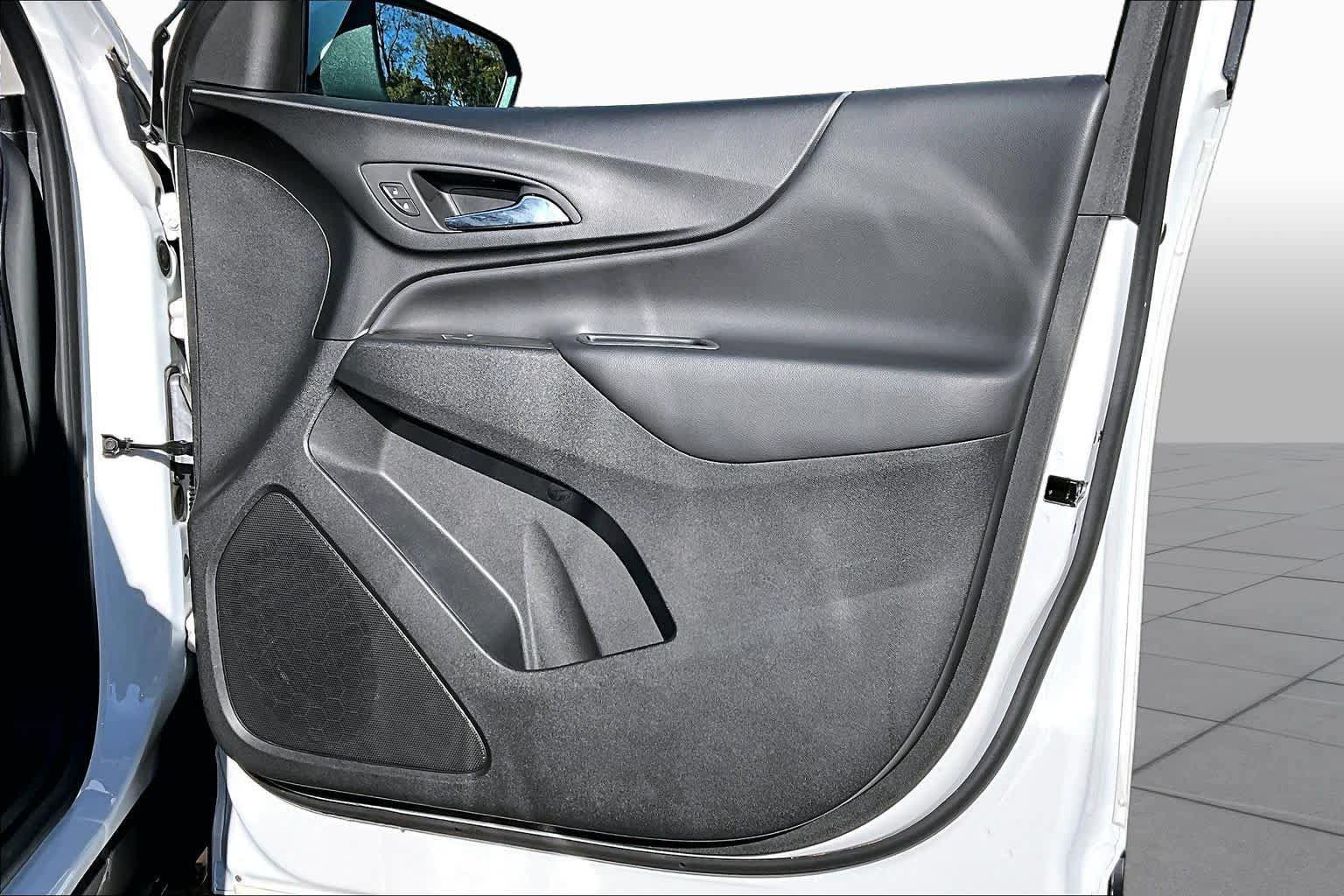 Used 2022 Chevrolet Equinox LT FWD image 23