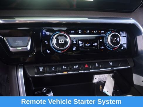 Used 2026 GMC Sierra 3500 Denali w/ Denali Reserve Package AWD/4WD image 11