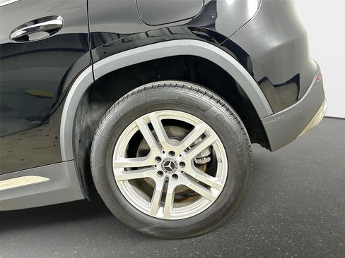 Certified 2023 Mercedes-Benz GLA 250 4MATIC image 38