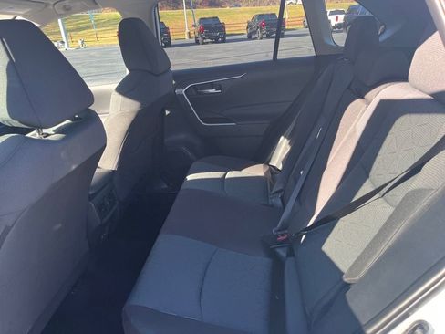 Used 2025 Toyota RAV4 XLE image 27