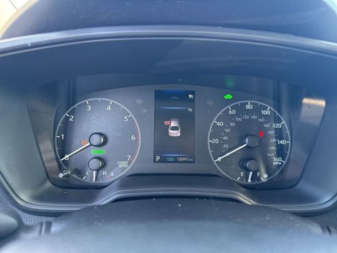 Used 2023 Toyota Corolla LE image 6