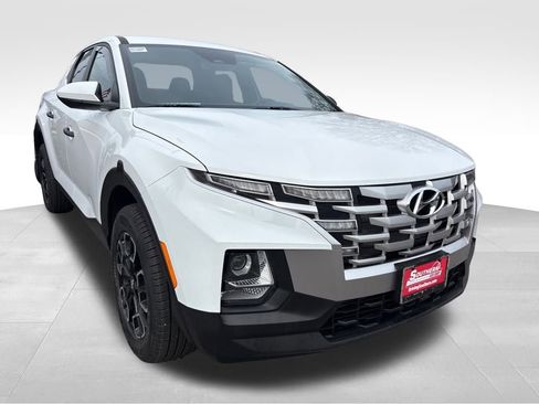 Used 2022 Hyundai Santa Cruz SE w/ Cargo Package image 9