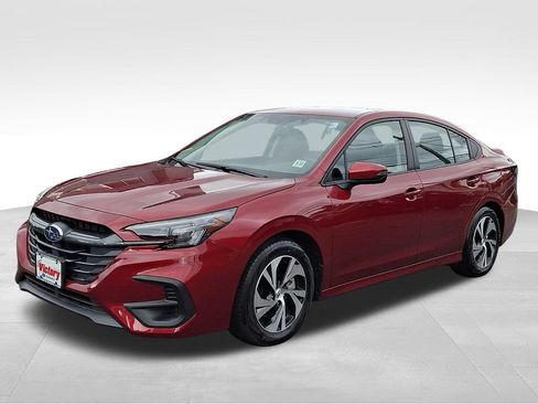 Used 2025 Subaru Legacy Premium AWD/4WD image 3