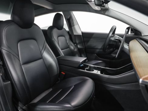 Used 2019 Tesla Model 3 Standard Range Plus RWD image 18