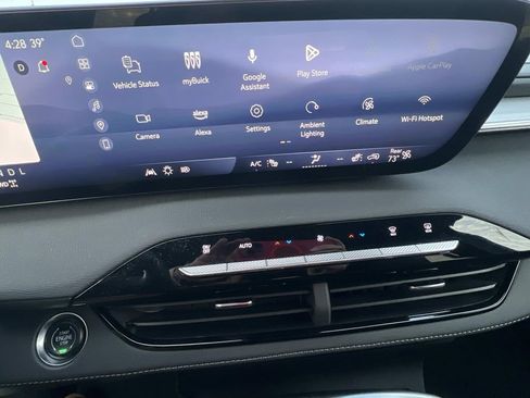 Used 2025 Buick Enclave Preferred image 24