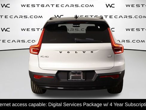 Used 2023 Volvo XC40 Recharge Plus AWD/4WD image 4