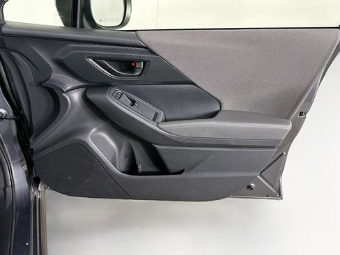 Used 2024 Subaru Crosstrek 2.0i Premium image 32