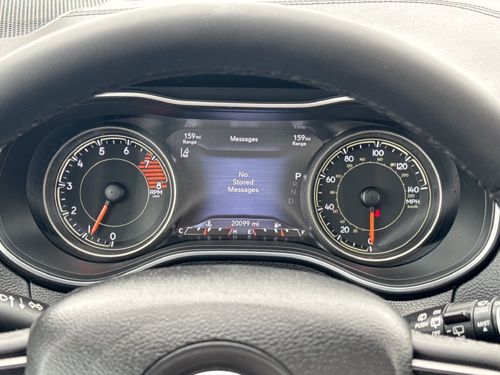 Used 2022 Jeep Cherokee Limited AWD/4WD image 16