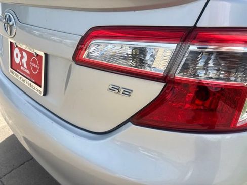 Used 2012 Toyota Camry SE FWD image 12