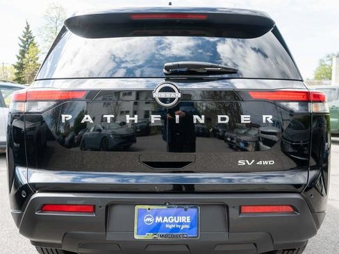 Used 2022 Nissan Pathfinder SV AWD/4WD image 7