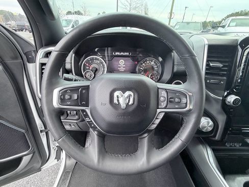 Used 2025 RAM 1500 Laramie AWD/4WD image 14