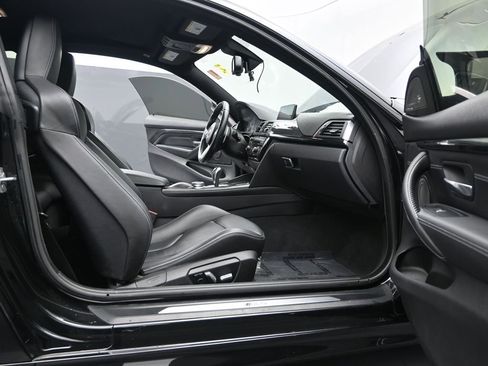 Used 2019 BMW M4 Coupe image 15