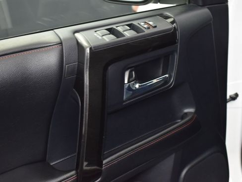 Used 2015 Toyota 4Runner Trail Premium image 9