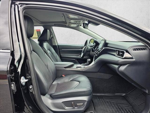 Used 2024 Toyota Camry XLE w/ Navigation Package FWD image 11