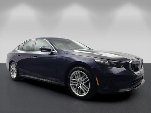 Certified 2024 BMW 530i w/ Premium Package RWD image 1