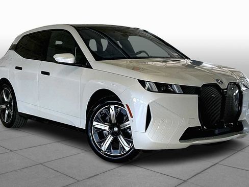 Used 2026 BMW iX xDrive45 image 2