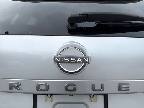 Certified 2024 Nissan Rogue SV AWD/4WD image 23